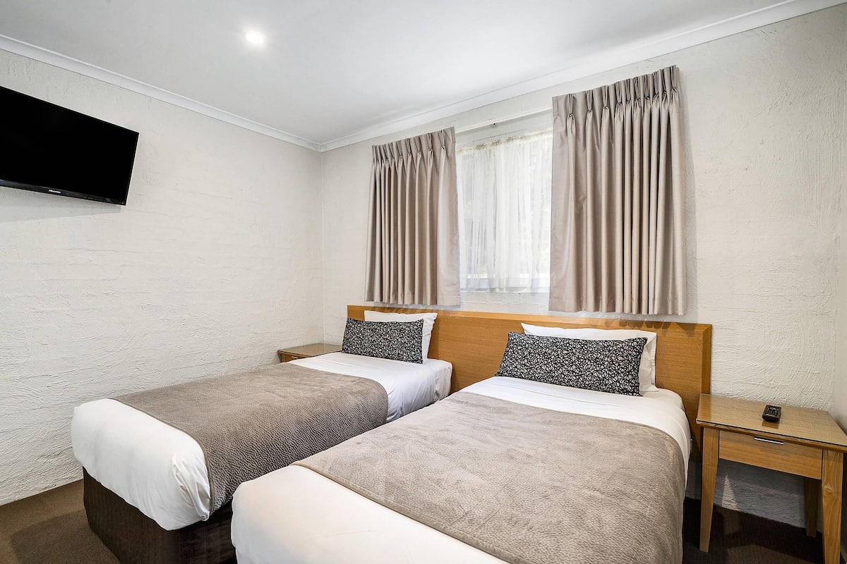 Standard Room, Multiple Beds, Non Smoking | Soundproofing, iron/ironing board, free WiFi, bed sheets