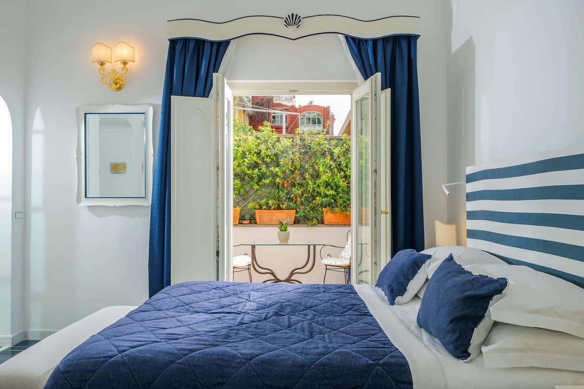 Standard-Doppel- oder -Zweibettzimmer