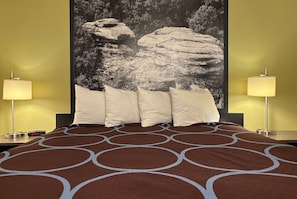 Desk, blackout curtains, free cots/infant beds, free WiFi - Super 8 by Wyndham Metropolis (Metropolis)