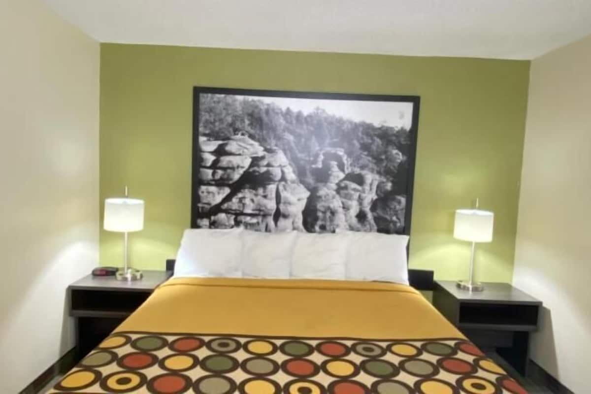 Desk, blackout drapes, free cribs/infant beds, free WiFi