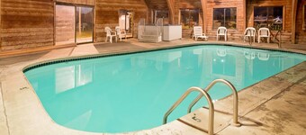 Super 8 by Wyndham Metropolis