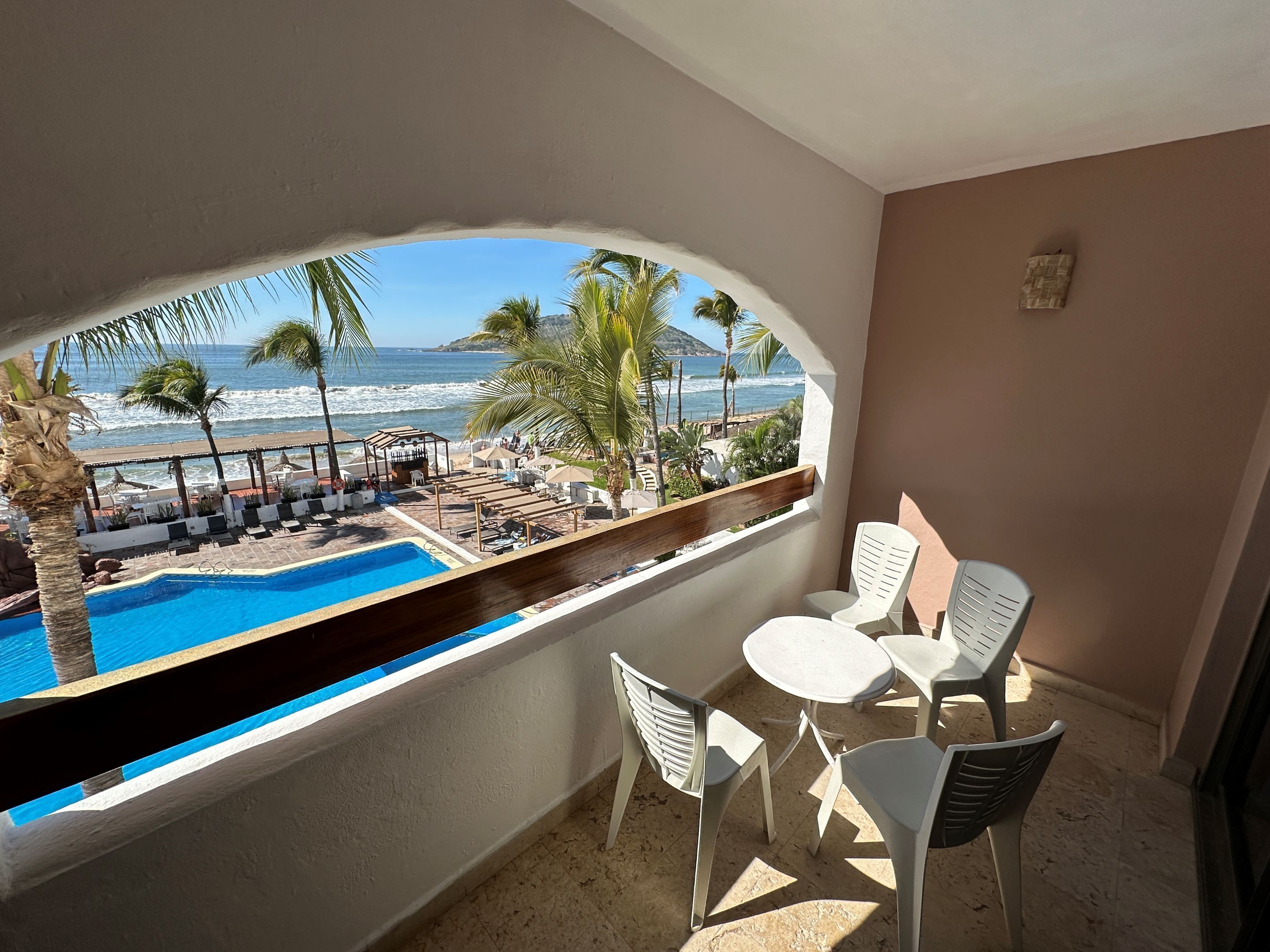 Suite estudio, cocineta | Terraza o patio