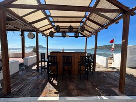 Bar (en la propiedad)