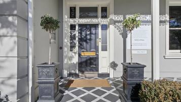 Entrada de la propiedad