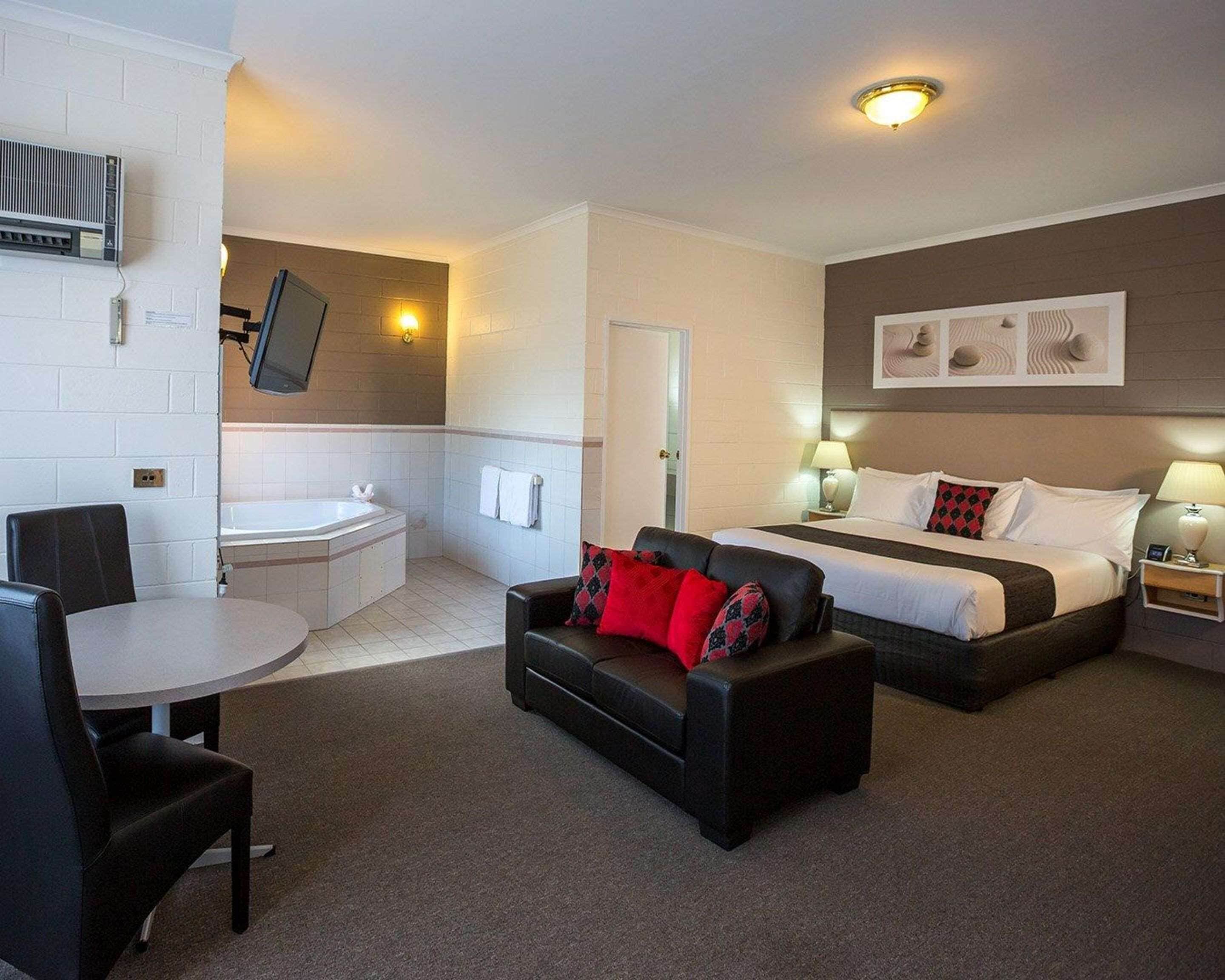 king spa room | blackout curtains, soundproofing, iron/ironing board, free wifi