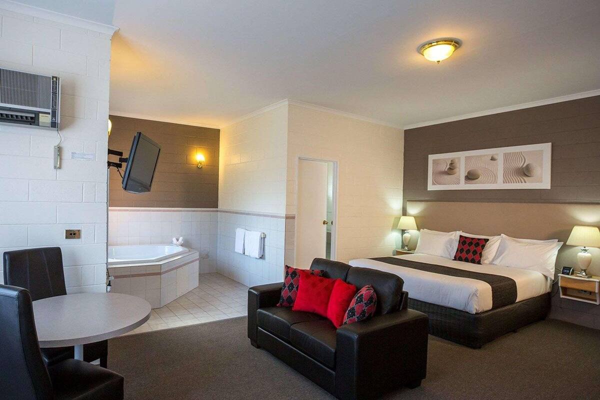 Blackout drapes, soundproofing, iron/ironing board, WiFi (free)