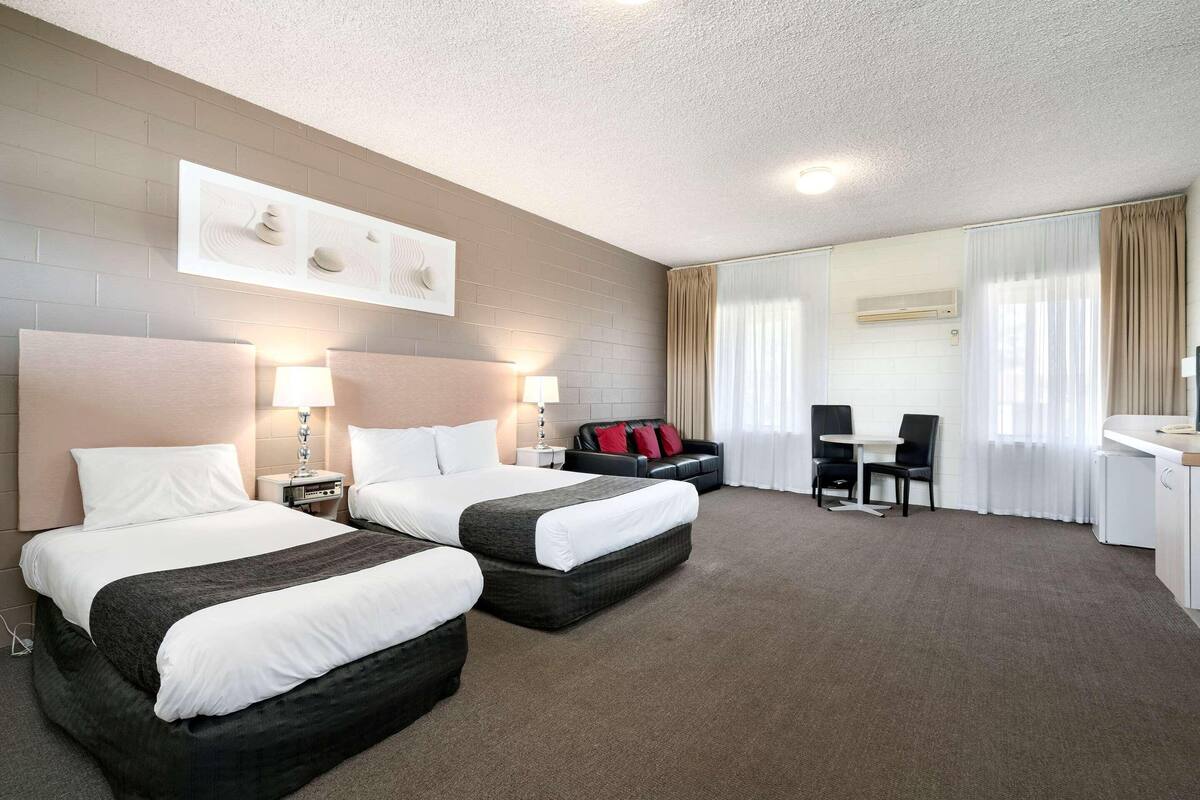 Blackout curtains, soundproofing, iron/ironing board, free WiFi