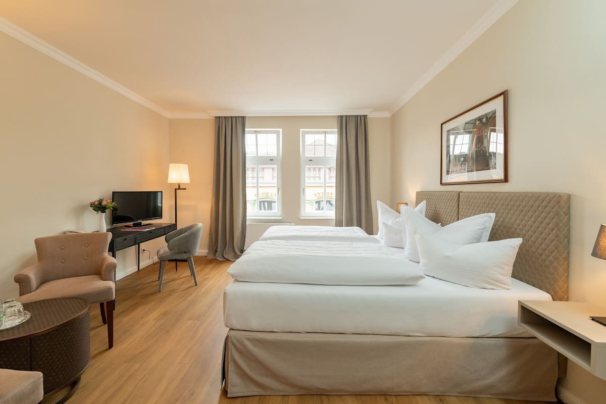 superior double room | hypo-allergenic bedding, in-room safe, desk, free wifi