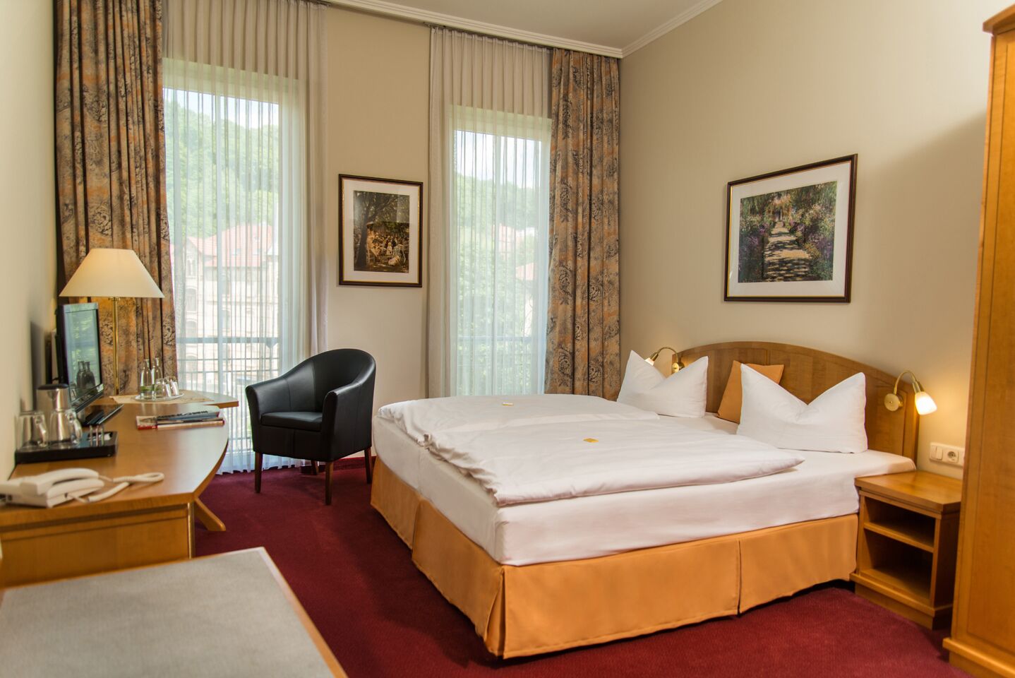 comfort double room | hypo-allergenic bedding, in-room safe, desk, free wifi