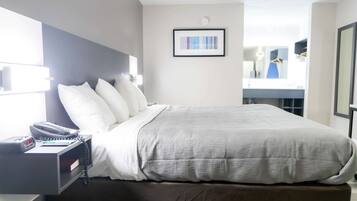 Pillowtop beds, desk, iron/ironing board, free WiFi