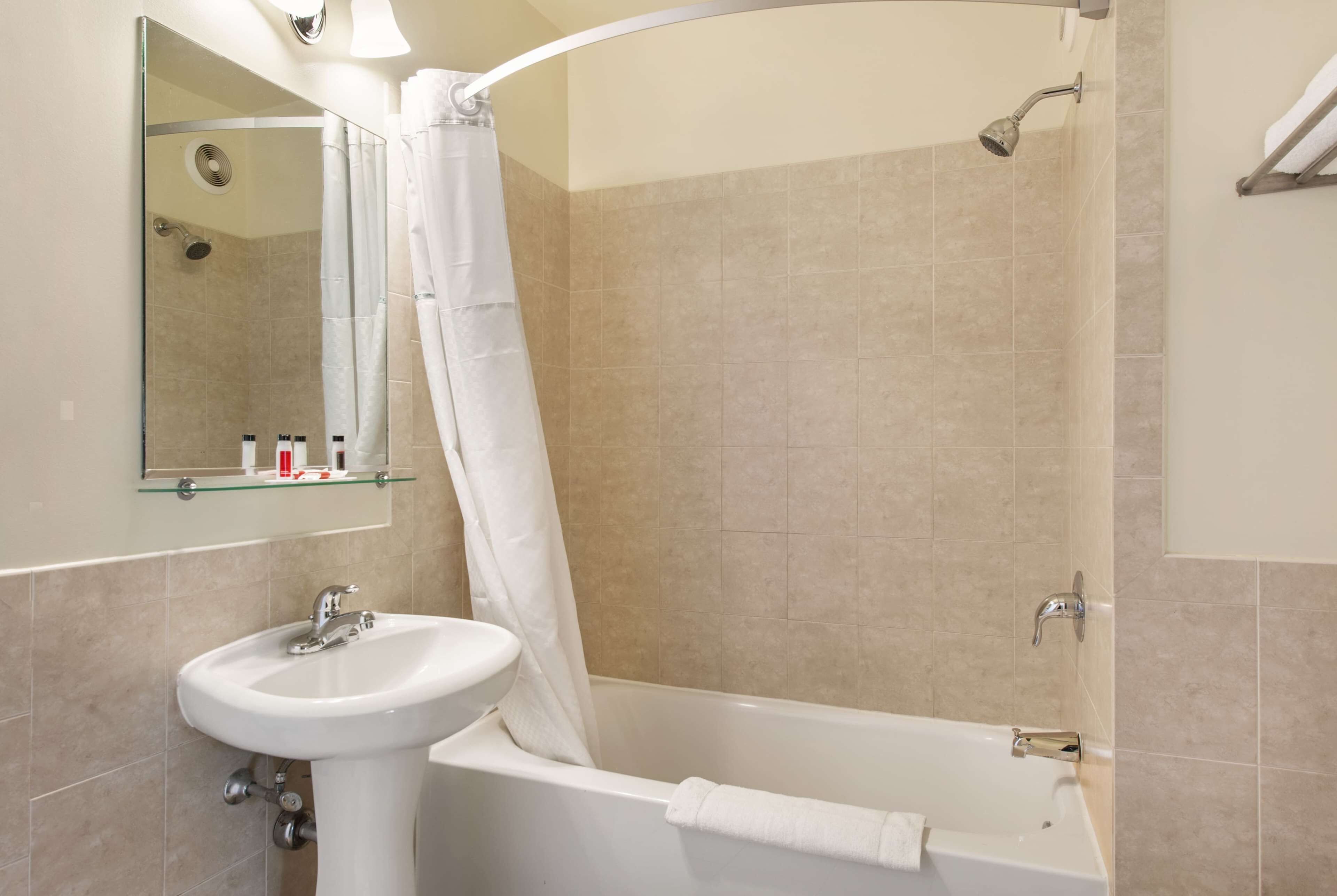 Photo - Travelodge by Wyndham Downtown Chicago