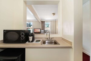 In-room safe, laptop workspace, free cribs/infant beds, free WiFi