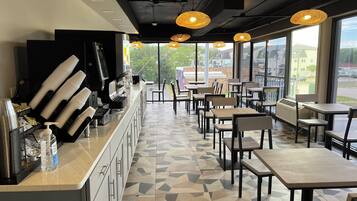 Petit déjeuner continental compris tous les jours