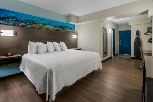 Red Roof Inn PLUS+ & Suites Virginia Beach – Seaside