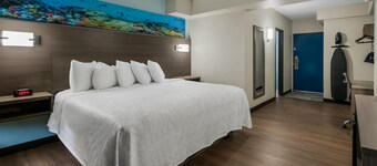 Red Roof Inn PLUS+ & Suites Virginia Beach – Seaside