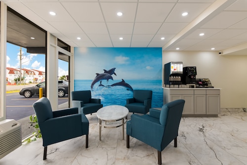Red Roof Inn PLUS+ & Suites Virginia Beach – Seaside