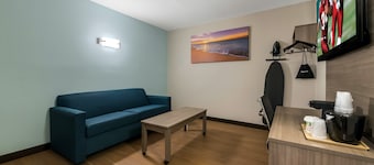 Red Roof Inn PLUS+ & Suites Virginia Beach – Seaside