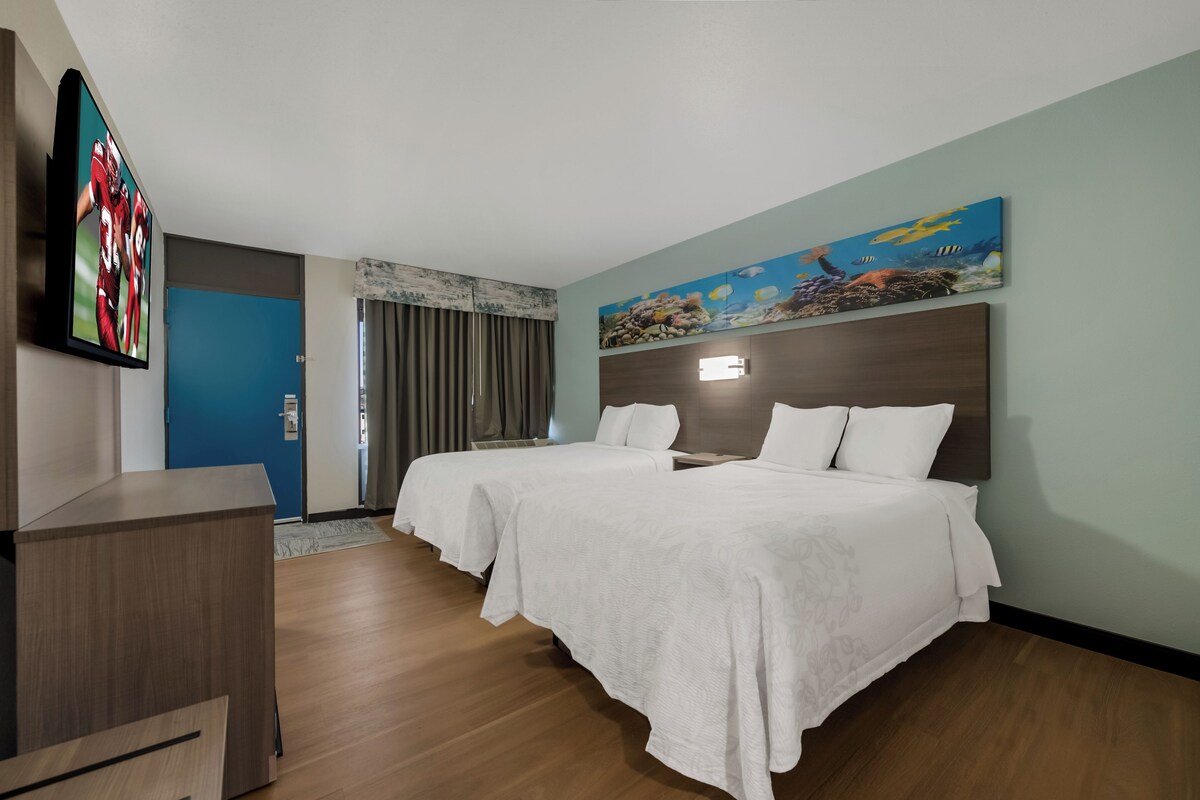 Suite, 2 Double Beds (Smoke Free) | Desk, laptop workspace, blackout drapes, iron/ironing board