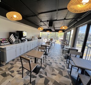 Free daily continental breakfast