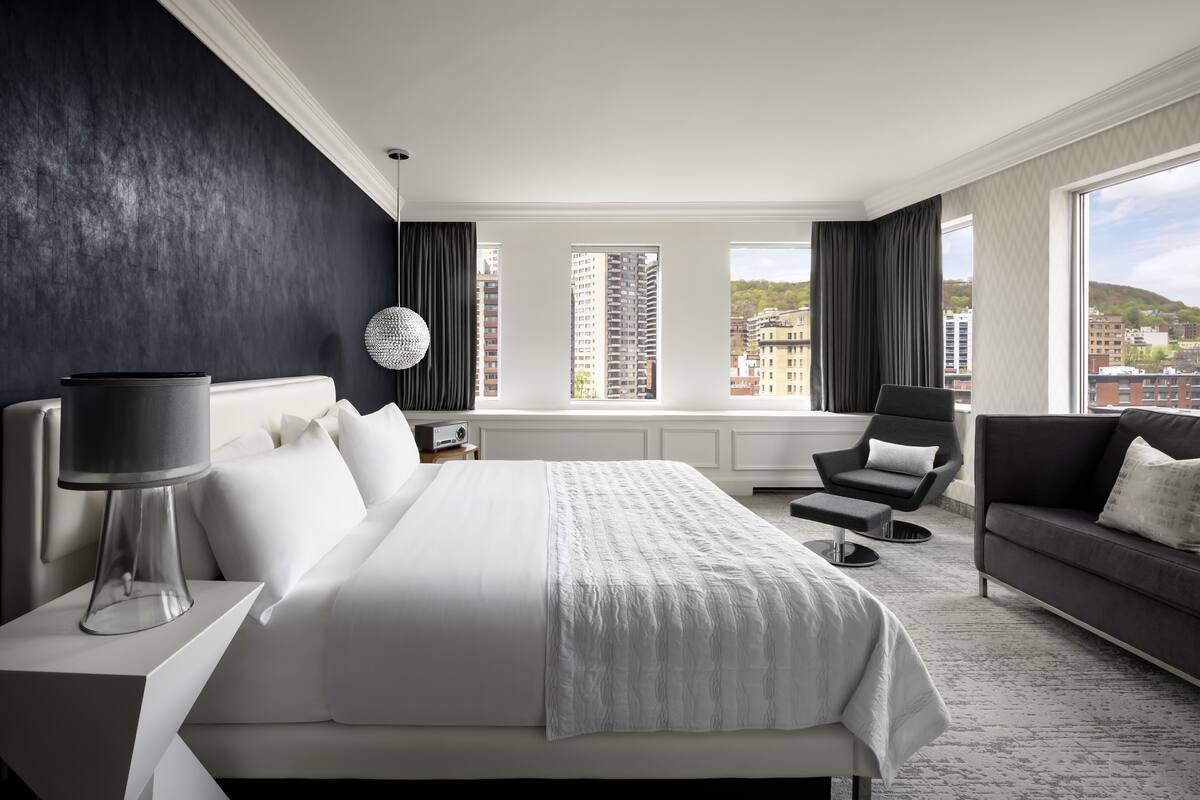 1 bedroom, premium bedding, pillowtop beds, in-room safe