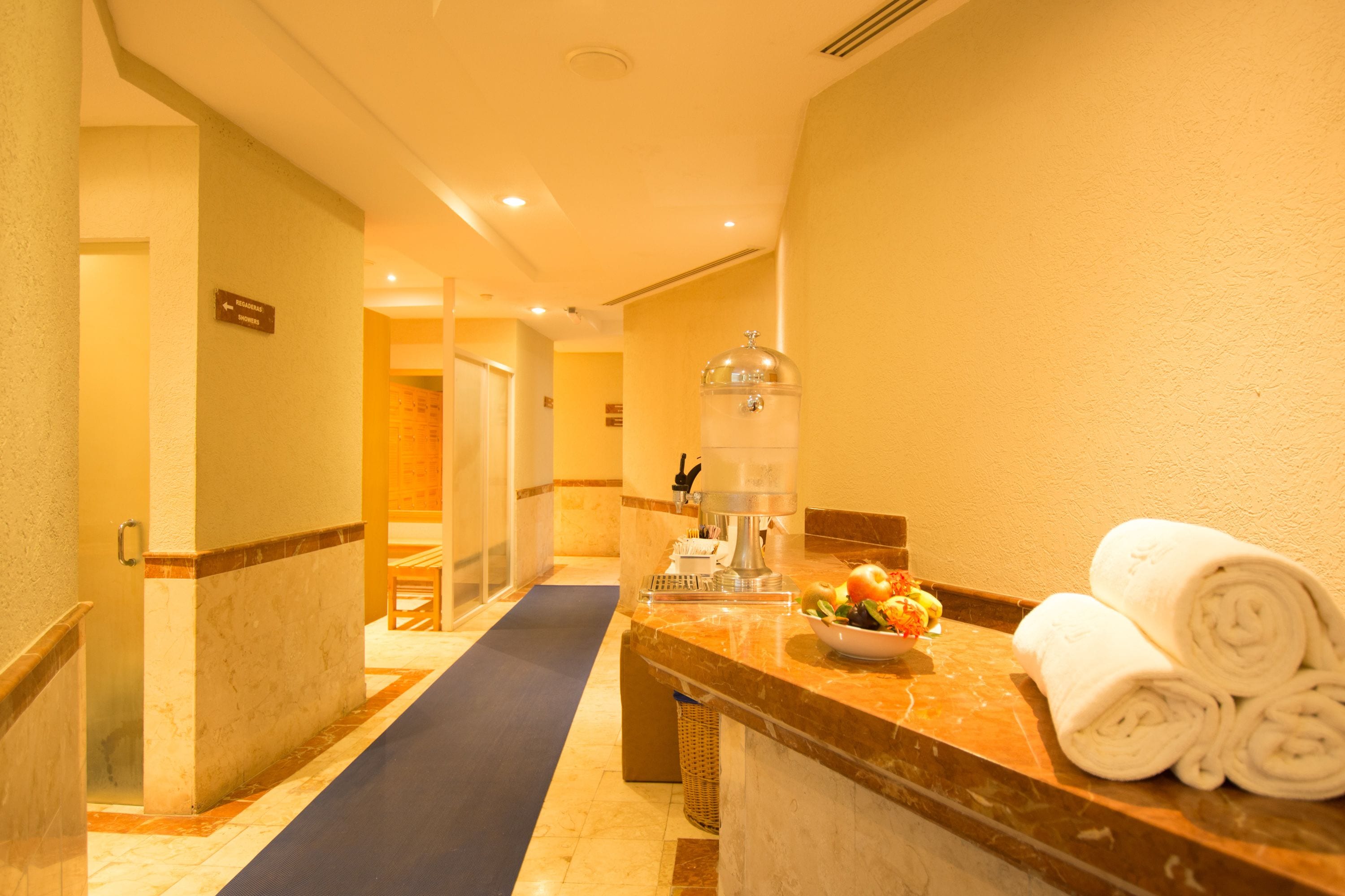 Sauna, Turkish bath/hammam, body treatments, hot stone massages, facials
