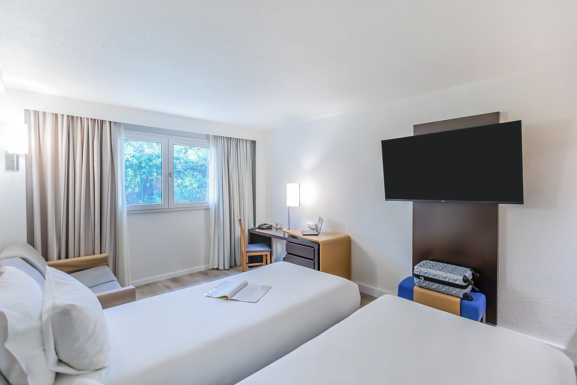 1 bedroom, minibar, in-room safe, desk