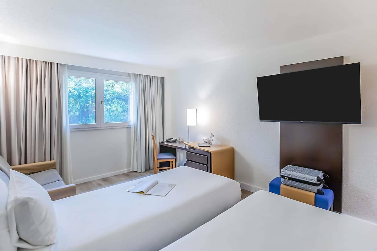 1 slaapkamer, een minibar, een kluis op de kamer, een bureau