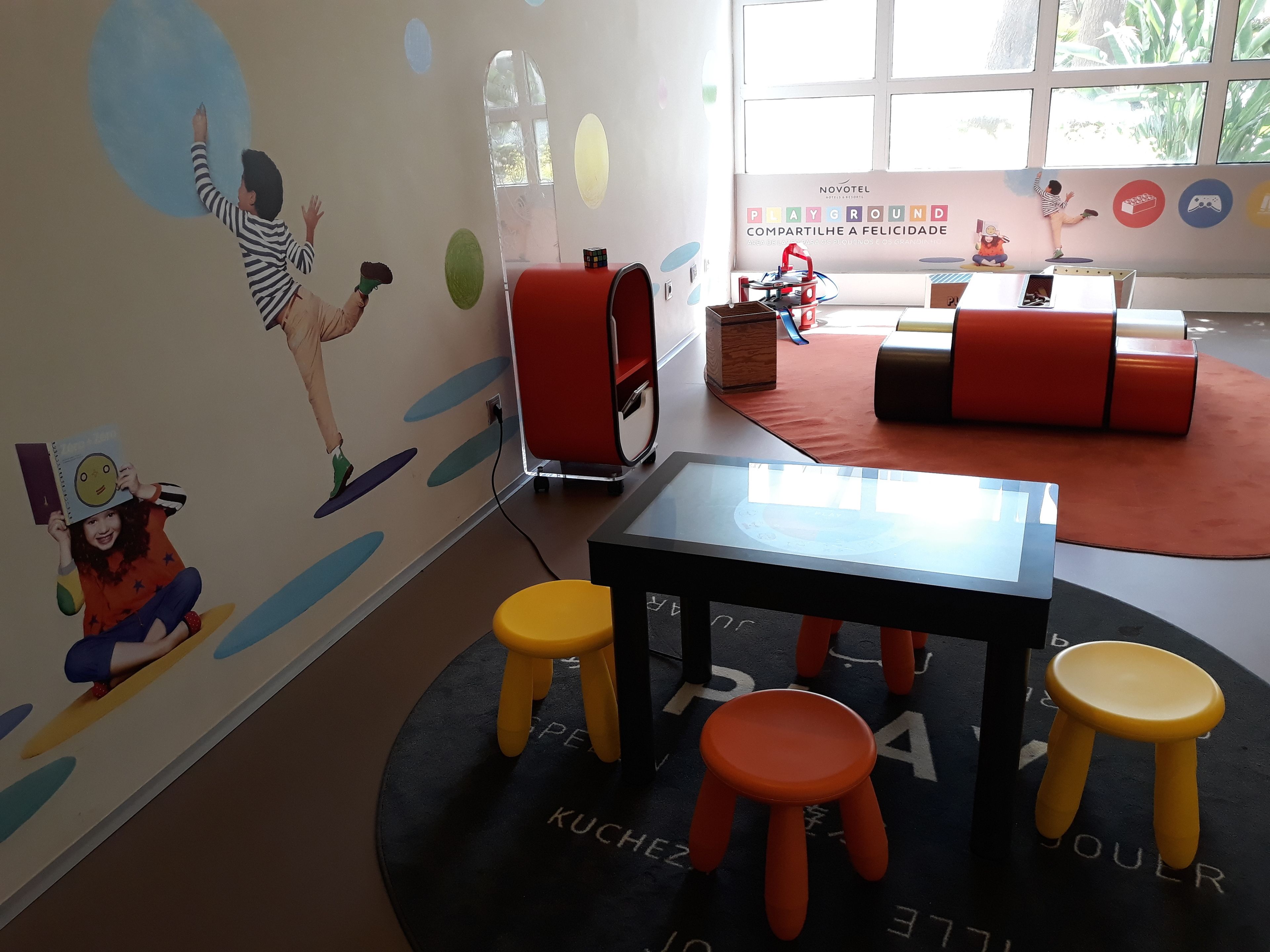 children’s play area – indoor