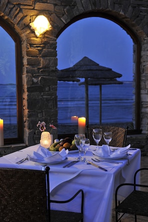 2 Restaurants, Frühstück, Mittagessen, Abendessen, mediterrane Küche