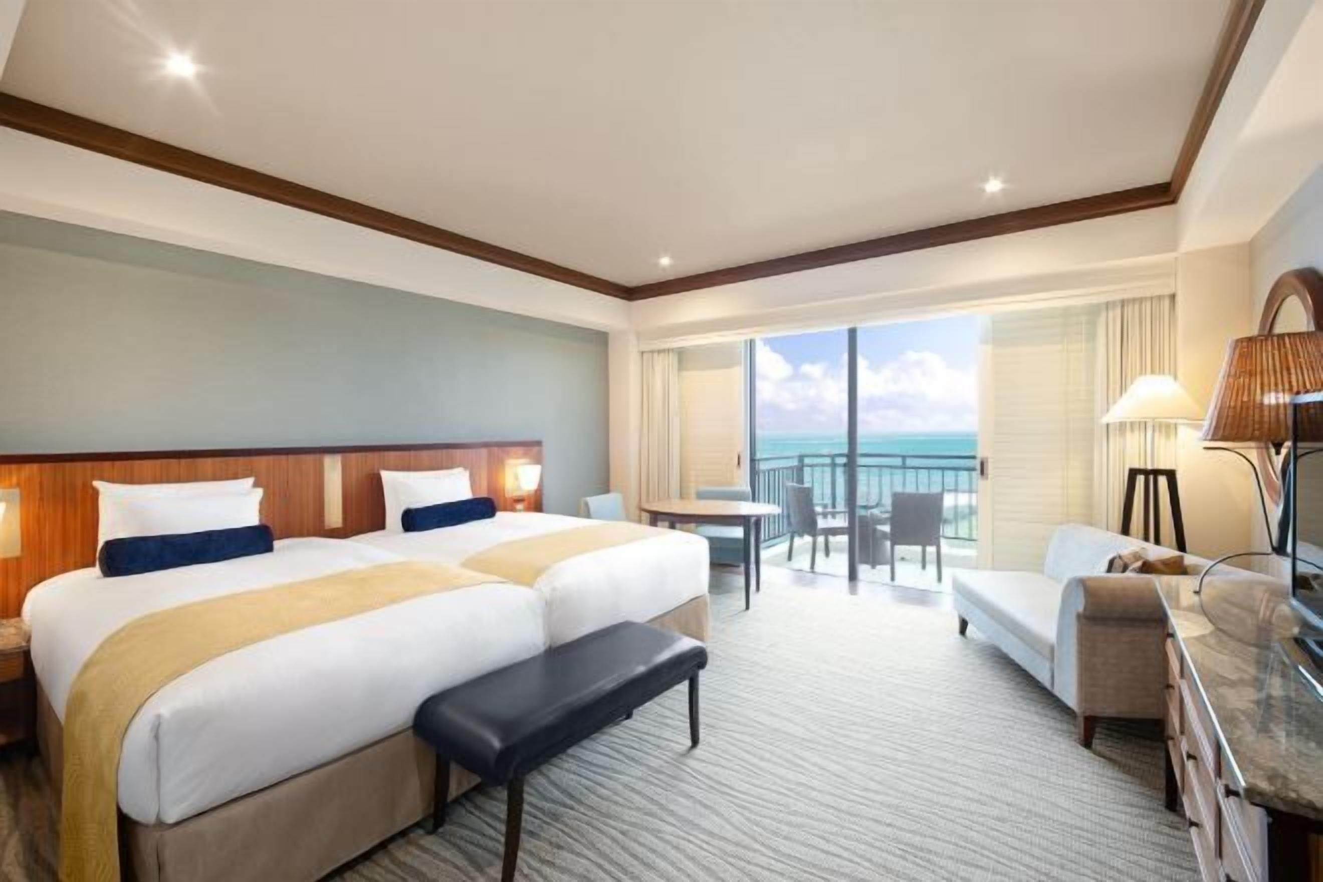 Premium bedding, down comforters, in-room safe, desk