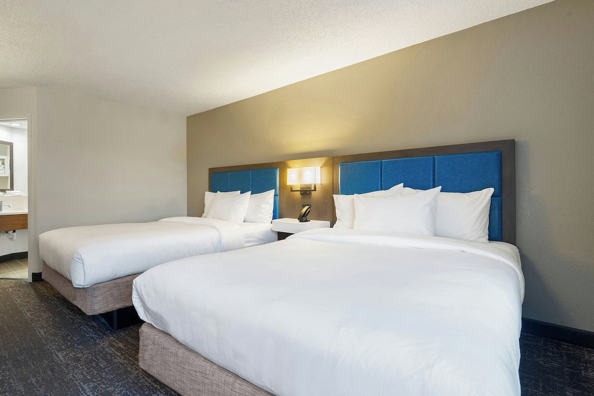 Standard Room, 2 Queen Beds | Premium bedding, desk, blackout drapes, iron/ironing board