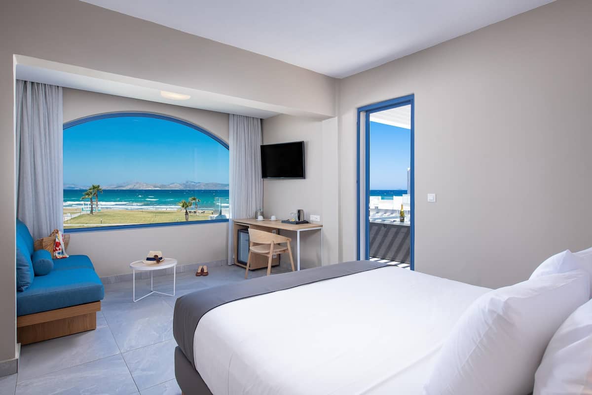 Junior Bungalow, Sea View (plunge pool) | 1 bedroom, in-room safe, desk, blackout drapes