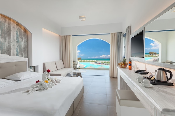 Premium Bungalow, Sea View | Beach/ocean view