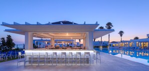 2 bares o lounges, lounge en el lobby