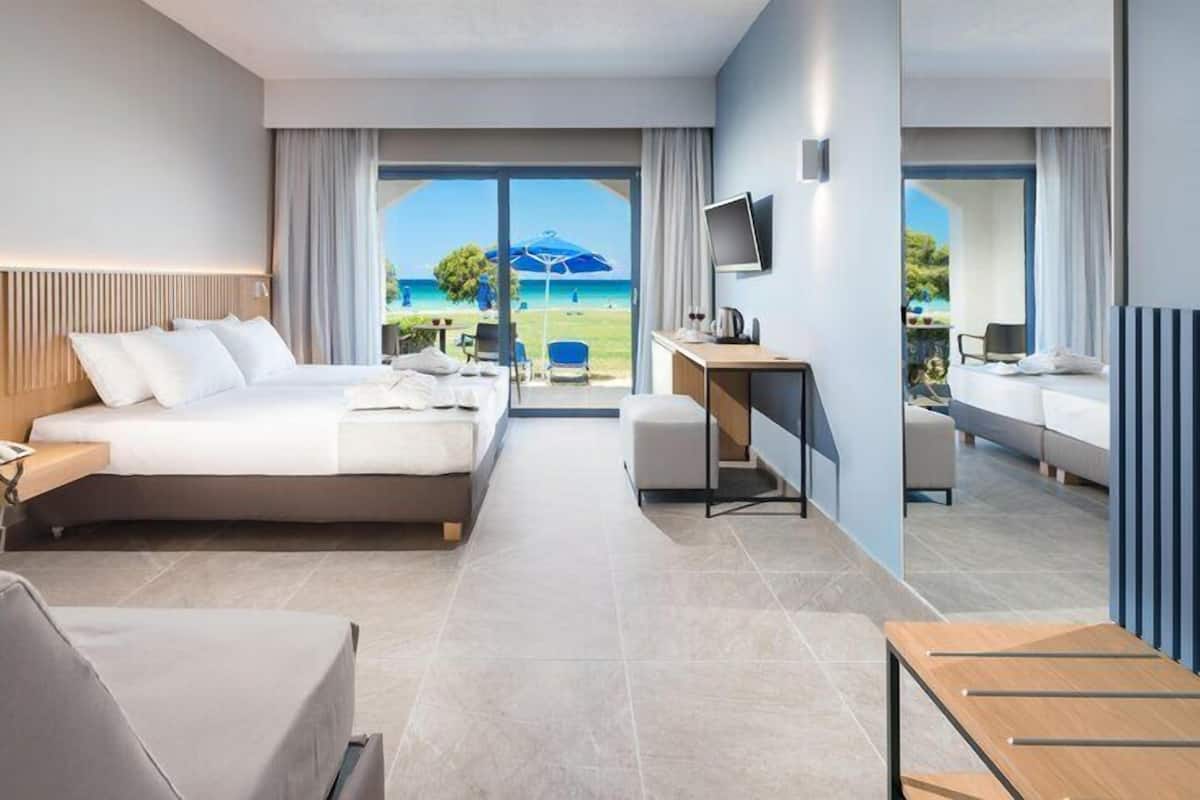 Superior Bungalow | In-room safe, desk, blackout curtains, free WiFi