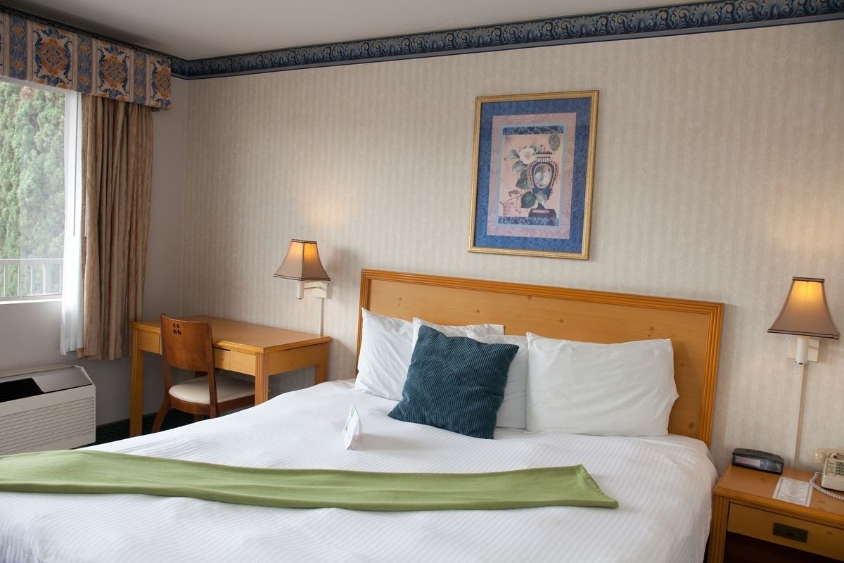 desk, blackout curtains, rollaway beds, free wifi