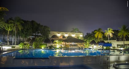 Coronado Luxury Club & Suites