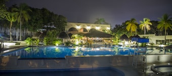 Coronado Luxury Club & Suites