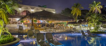 Coronado Luxury Club & Suites