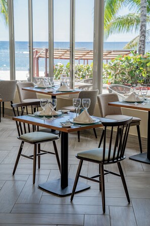 5 restaurants, breakfast, lunch, dinner served; Mediterranean cuisine - Coral Costa Caribe Beach Resort - All Inclusive (Guayacanes)