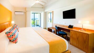 Premium bedding, in-room safe, desk, iron/ironing board