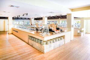 Ilmainen päivittäinen buffetaamiainen 