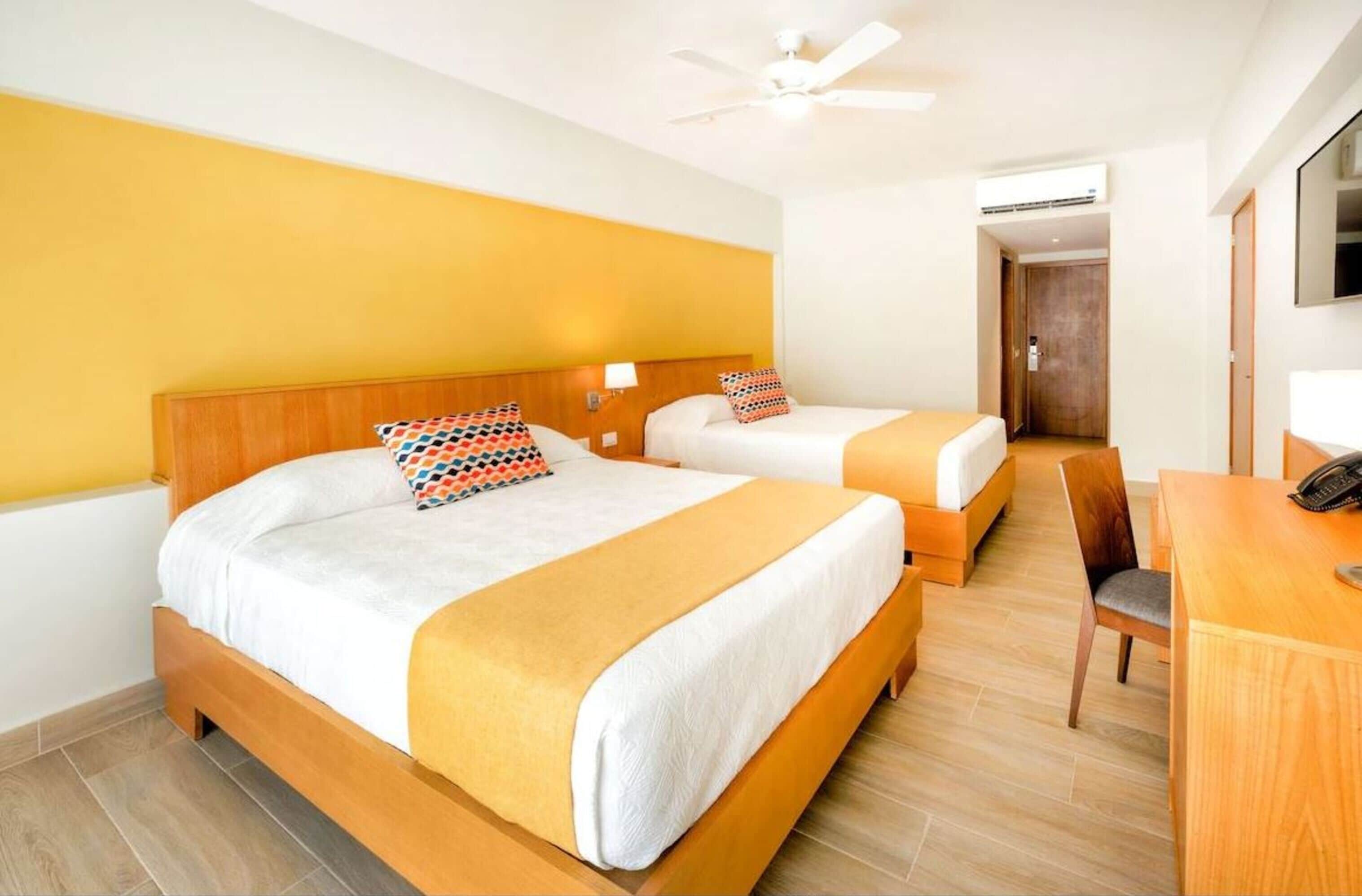 Premium bedding, in-room safe, desk, iron/ironing board