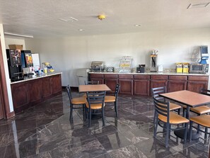 Free daily continental breakfast  - Days Inn by Wyndham Fort Stockton (Fort Stockton)