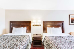 Tempur-Pedic beds, desk, blackout curtains, iron/ironing board - Days Inn by Wyndham Fort Stockton (Fort Stockton)