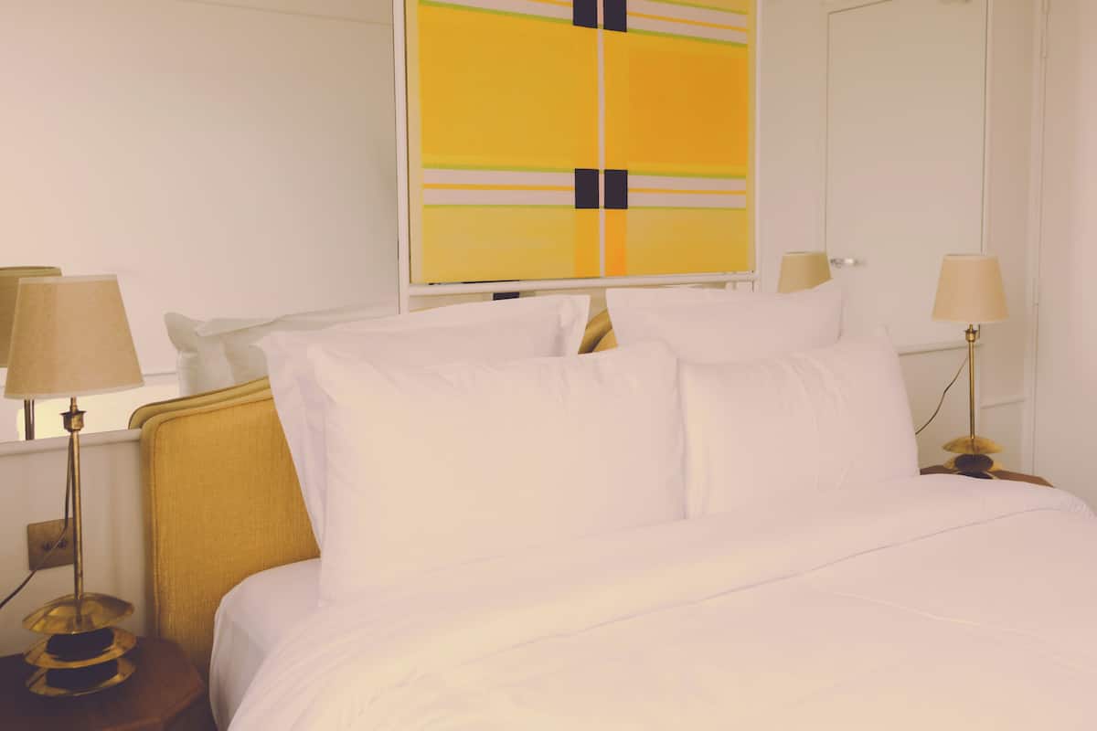 Bureau, chambres insonorisées, Wi-Fi gratuit, draps fournis