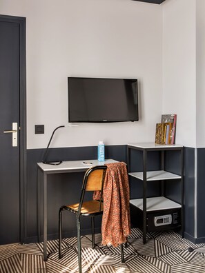 Bureau, chambres insonorisées, Wi-Fi gratuit, draps fournis