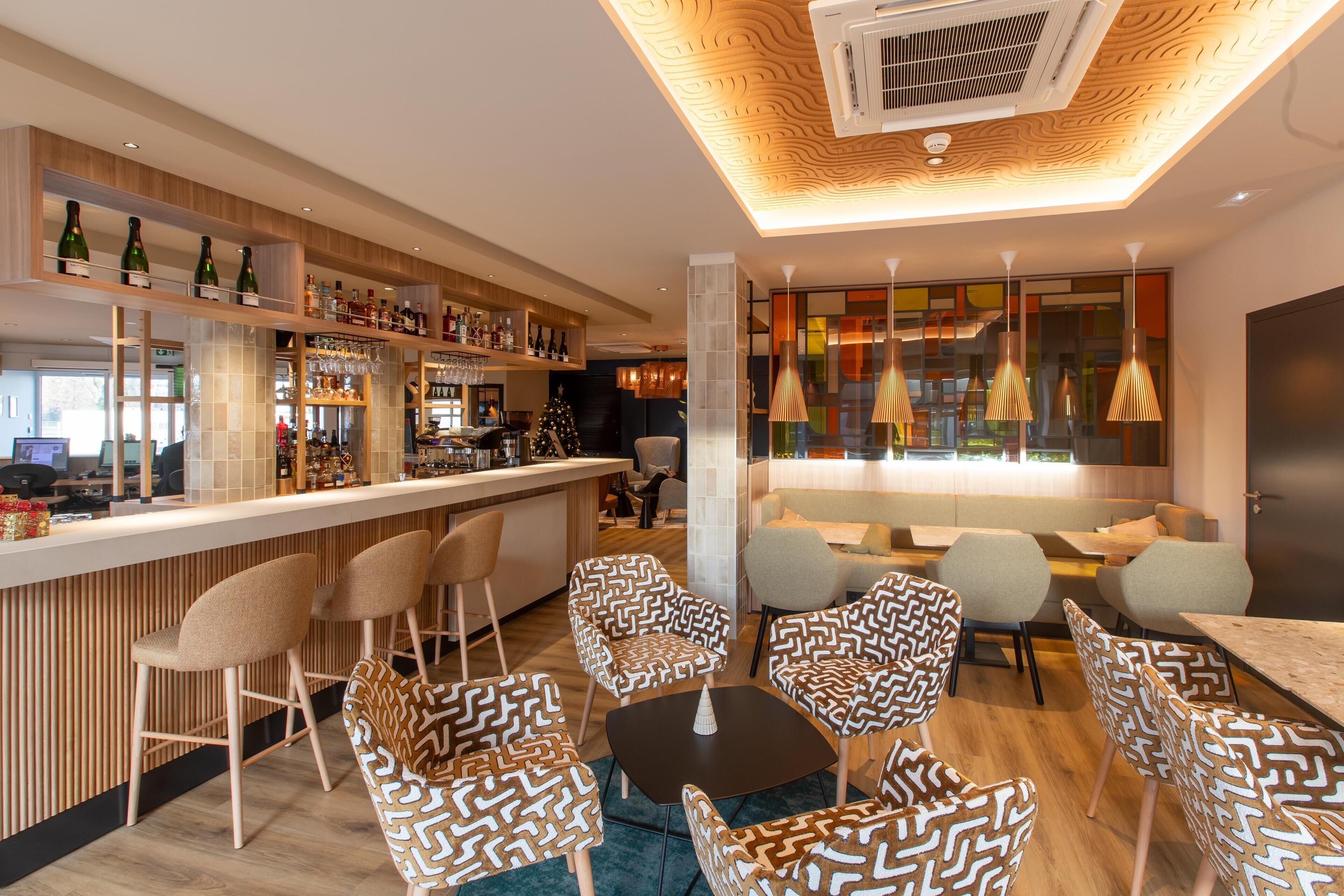 Daily buffet breakfast (EUR 12.9 per person)