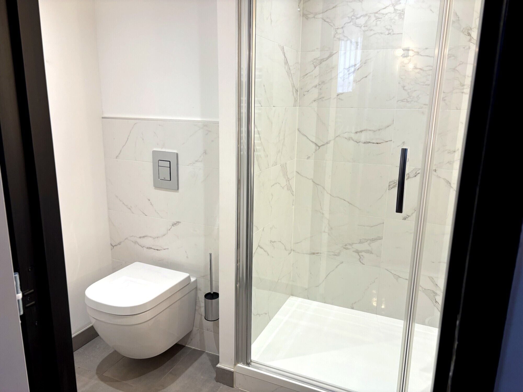 shower, rainfall showerhead, eco-friendly toiletries, hair dryer