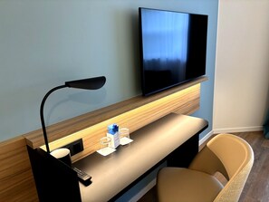 Premium bedding, in-room safe, individually furnished, desk